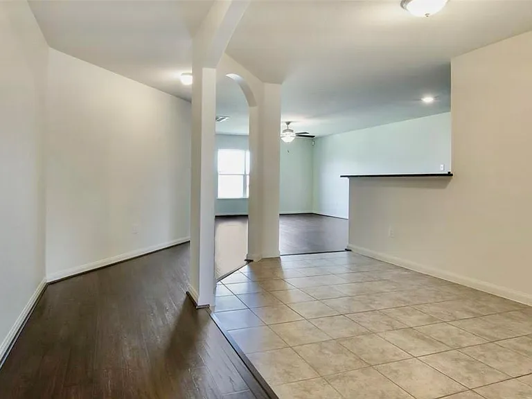 22622 Cloverland Field Dr — Photo 3