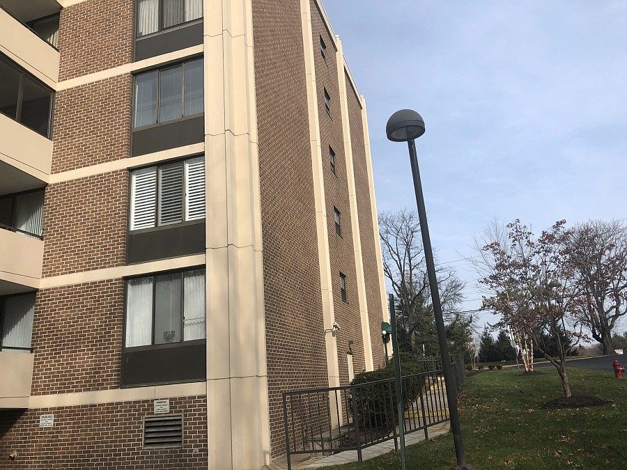 2nd image of 8302 Old York Rd