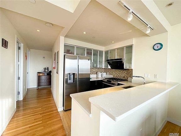 4th image of 136-19 Franklin Ave #6B