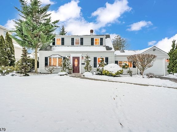 2nd image of 22 Woodlot Rd