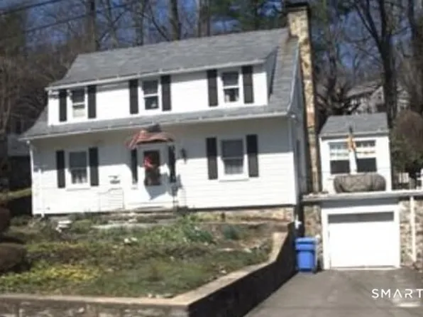 34 Fern Circle, Waterbury, CT 06704