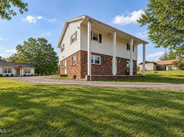 809 Ridgecrest Rd, Johnson City, TN 37604