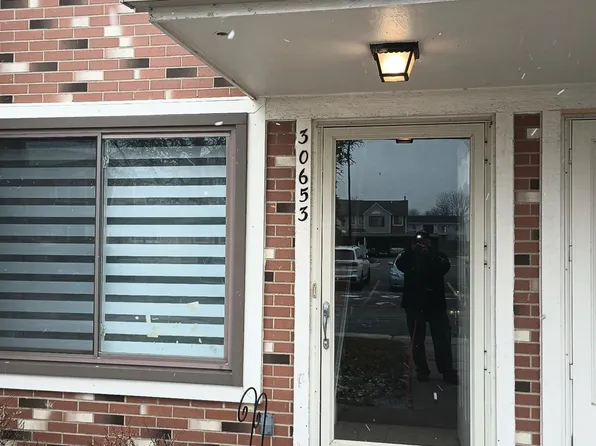 30653 Hidden Pines Ln #108, Roseville, MI 48066