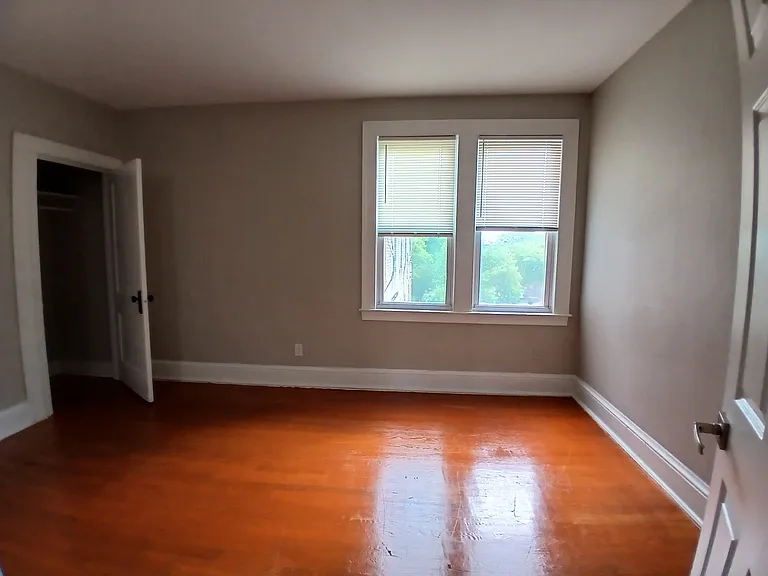 327 Washington St #C2 — Photo 7