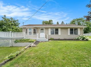 10015 King Rd, Davisburg, MI 48350