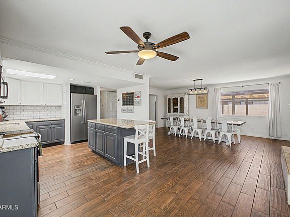3rd image of 3632 E SUNNYSIDE Drive