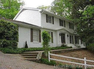 585 River Valley Rd, Sandy Springs, GA 30328