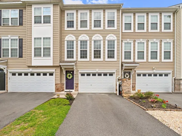 690 Courtly Rd, Townsend, DE 19734