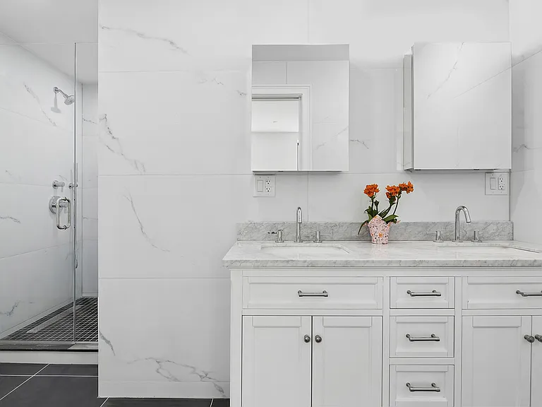 372 Clinton Ave #5 — Photo 8
