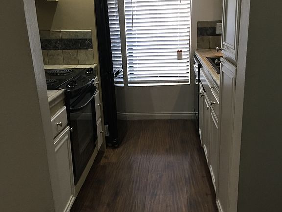 2nd image of 18411 Hatteras St Unit 244