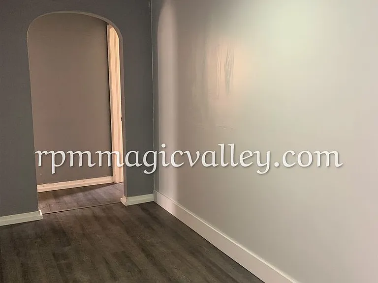 302 N Birch St — Photo 4