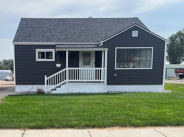 927 Willard Ave, Genoa, NE 68640
