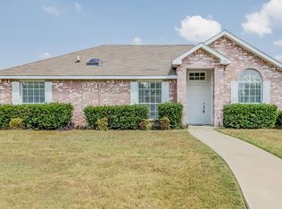 1349 Meadow Creek Dr, Lancaster, TX 75146