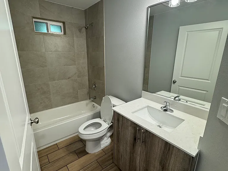 2109 Southridge — Photo 6