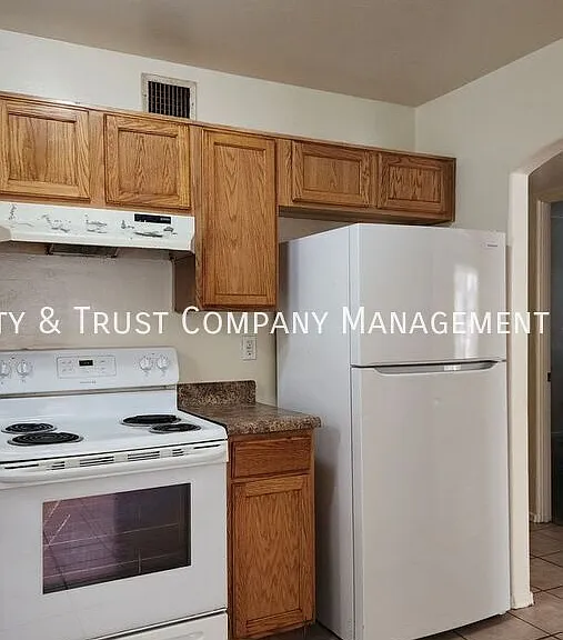 4042 E Fairmount St #1 — Photo 8