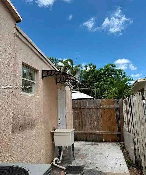 90 Flagami Blvd #2 — Photo 3