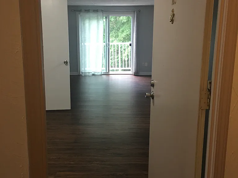 163 Capitol Hill Dr — Photo 8