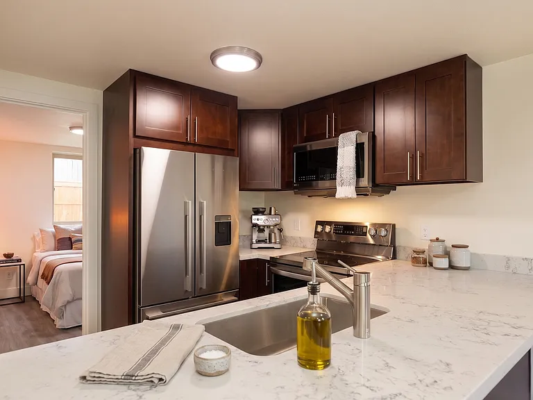 Seattle 3 Bedroom Apartment for Rent | Newly Remodeled Home with In-Unit Washer/Dryer, Private En... — Photo 14