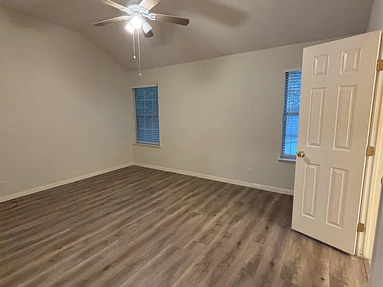 4500 Abelia Dr — Photo 18