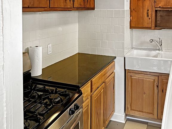 5th image of 1005 E Brookland Park Blvd