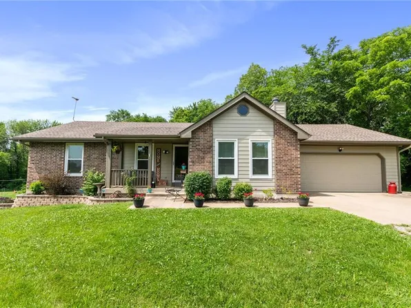 23705 W 239th St, Paola, KS 66071