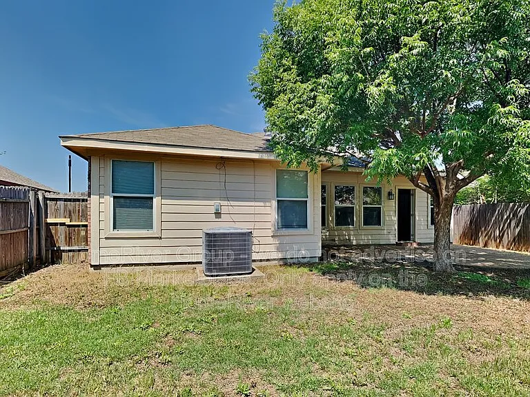 10416 Aransas Dr — Photo 16