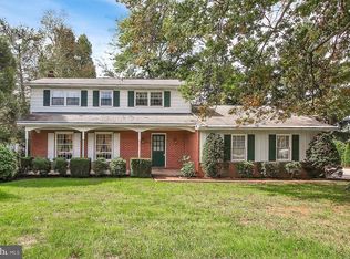 460 Ardmore Ln, York, PA 17402