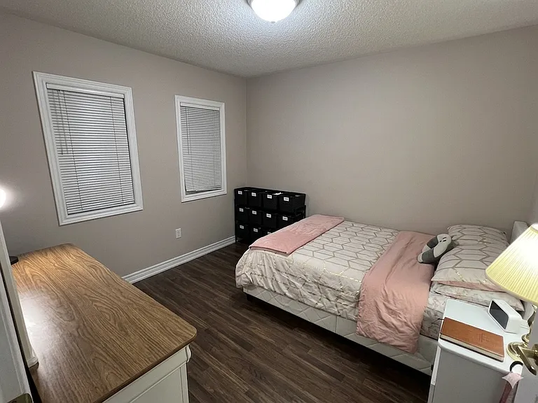 Bedroom D: $900 Private room with Single Sized Bed