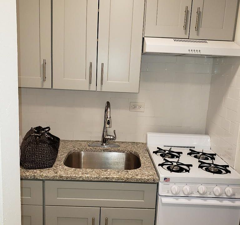 1st image of 16420 Highland Ave APT 7W