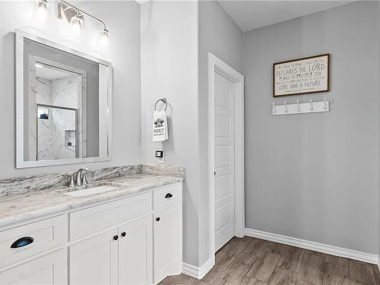 6730 Keyan Dr — Photo 11