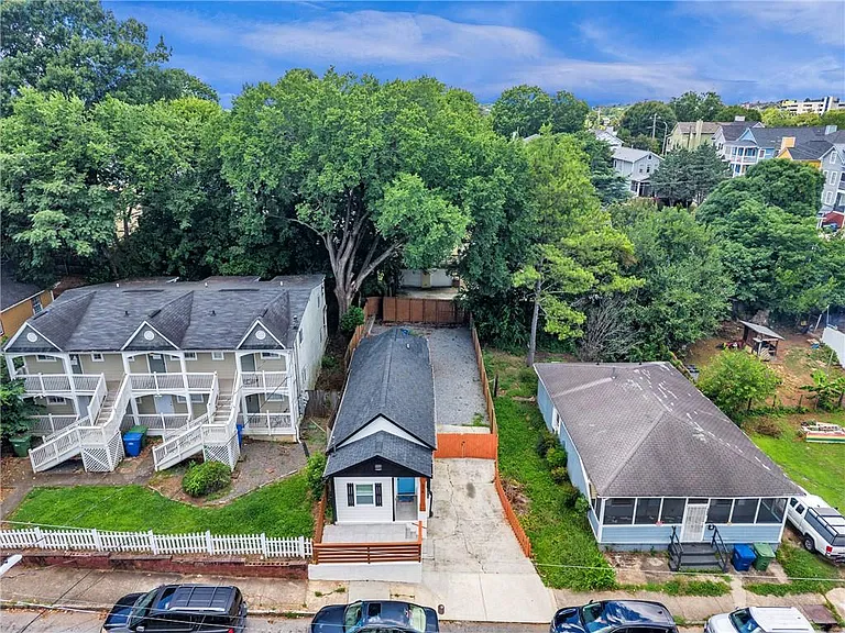 575 Martin St SE — Photo 24