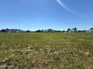 704 Whispering Meadows Rd, Broussard, LA 70518