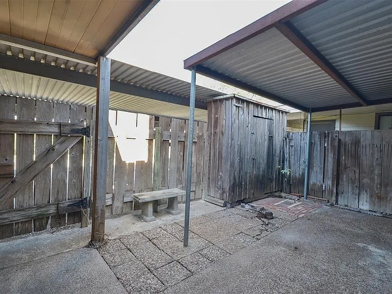 1326 Town Cir #1 — Photo 23