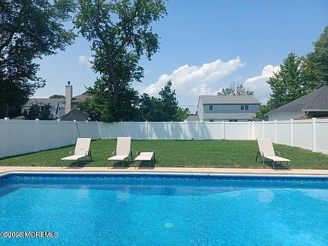 639 Overton Pl — Photo 24
