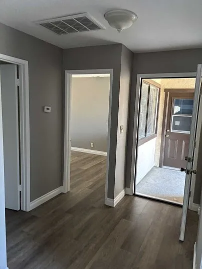 2530 Cathy Ct — Photo 2