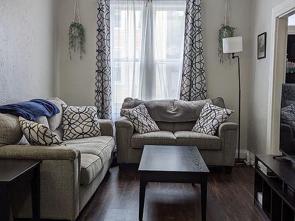 2nd image of 226 Park Pl