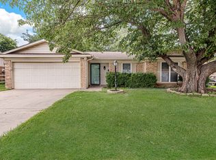 724 Sue Ann Ln, Burleson, TX 76028