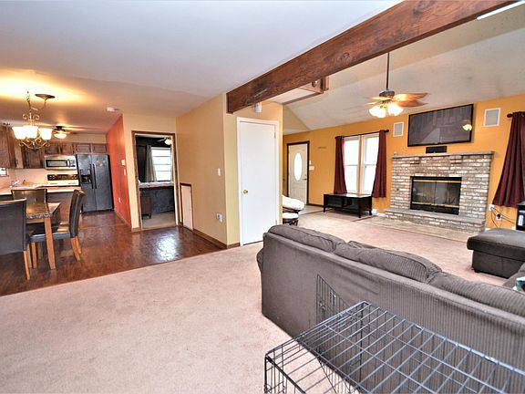 4th image of 285 Hyland Dr