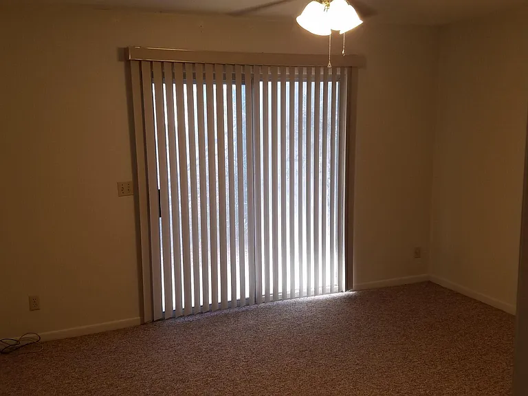 215 Harbor Dr — Photo 7