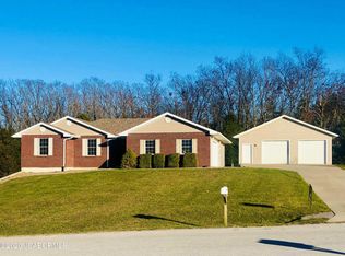 10942 Hunters Creek Rd, Holts Summit, MO 65043