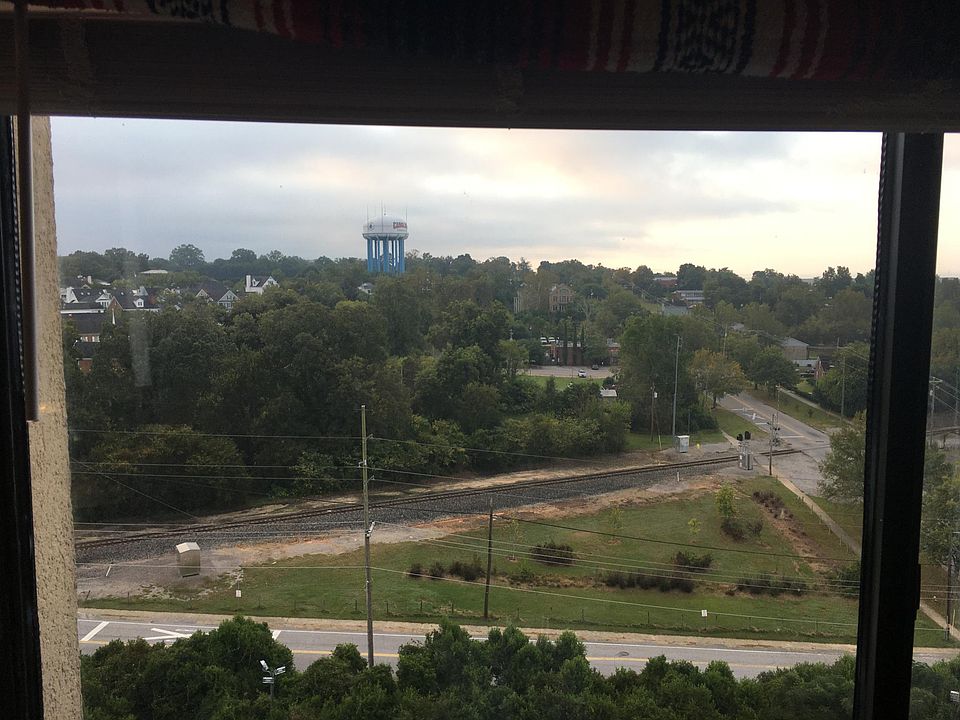 1st image of 1600 Park Cir APT 1209