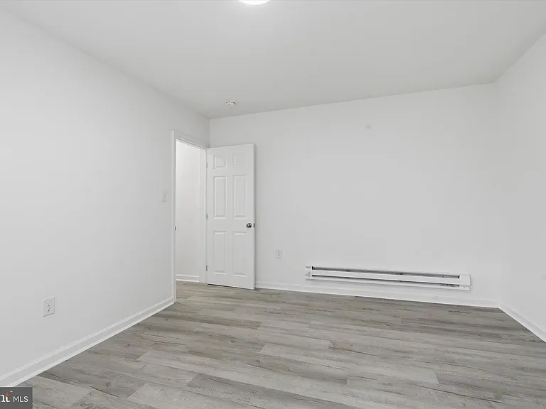 2209 W Toronto St — Photo 12