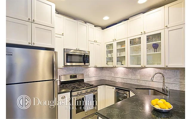 Rented by Douglas Elliman | media 28