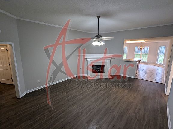 5th image of 947 Clubhouse Dr