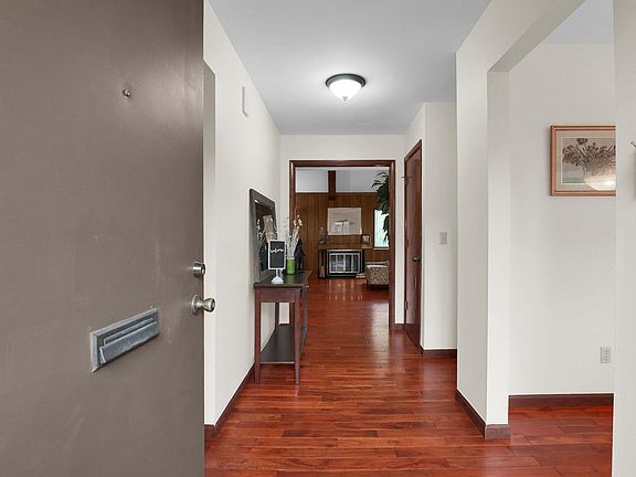 5th image of 2044 Willowick Cir #B