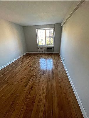 3rd image of 83-33 118th St APT 22