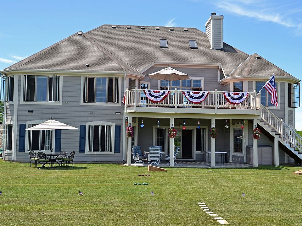 2nd image of 514 W Red Pine Cir