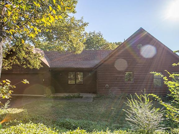 2nd image of 8 Cedar Ln