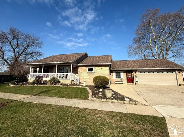 950 Waterloo Ave, Monroe, MI 48161