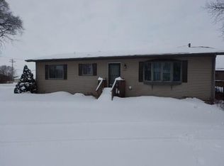 508 12th St NE, Independence, IA 50644